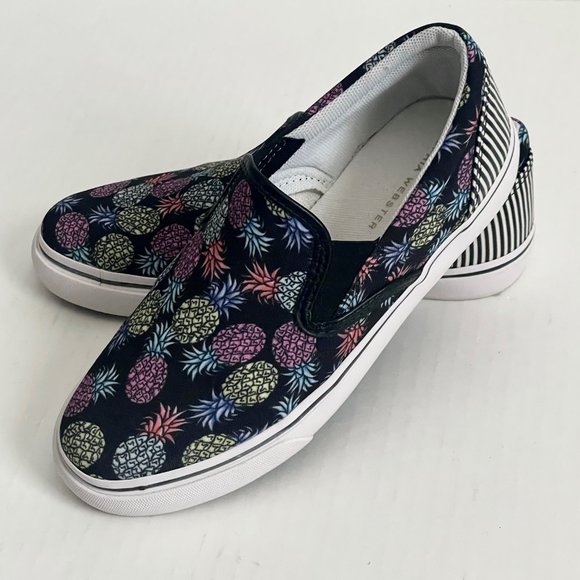 NWOT Sophia Webster Adele Pineapple Print Slip-On Sneaker 7 Black/Multi Canvas - Picture 2 of 14